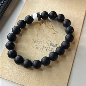 10MM BLACK MATTE AGATE